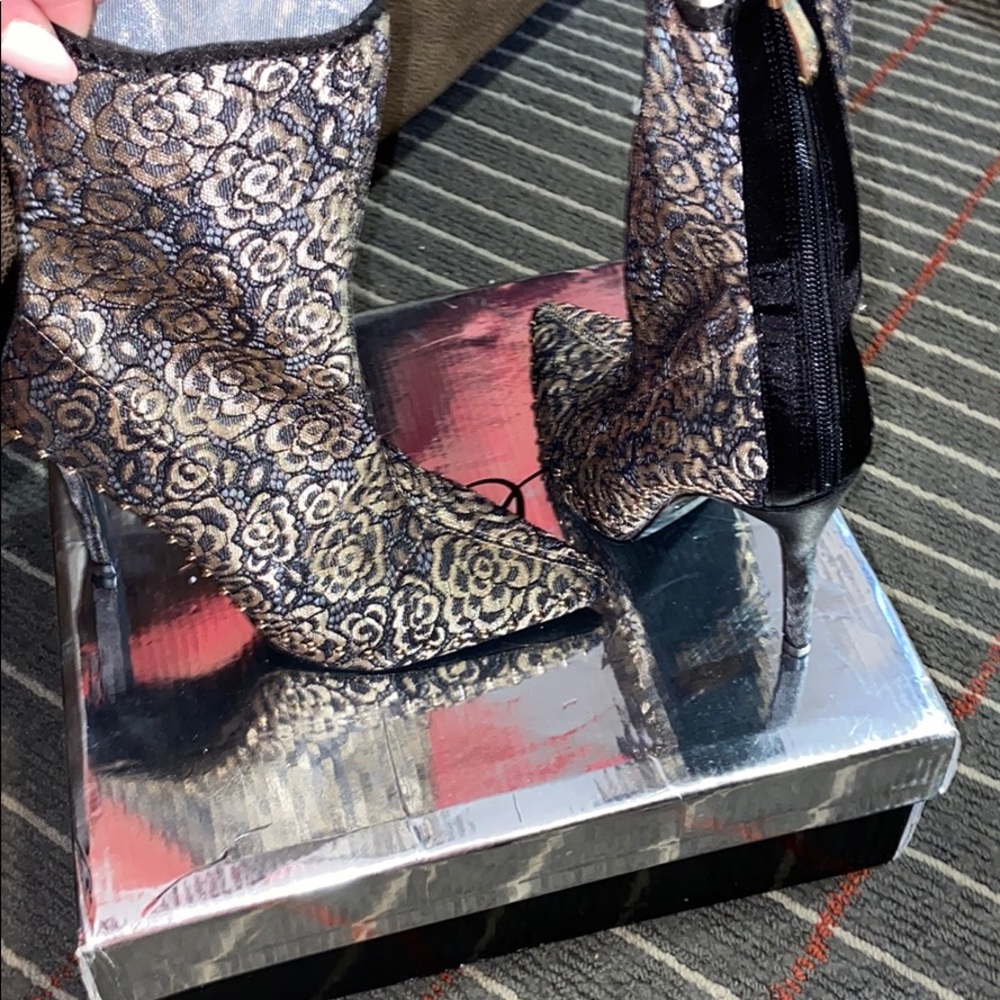 Bootie heels - Picture 4 of 5